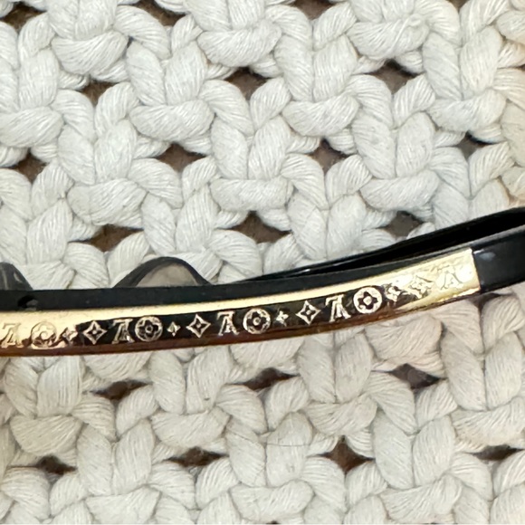 Louis Vuitton Evidence Sunglasses - Picture 16 of 16